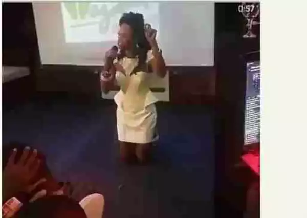 Emotional Olajumoke Goes Down On Her Knees To Thank Fans (Photos/Video)